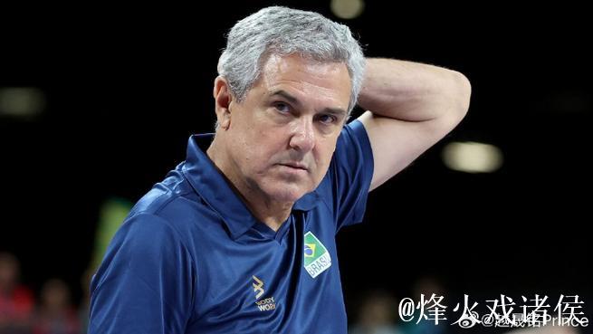 吉马良斯:我真的非常生气,这场比赛完全是一团糟 吉马良斯:我真的非常生气,这场比赛完全是一团糟